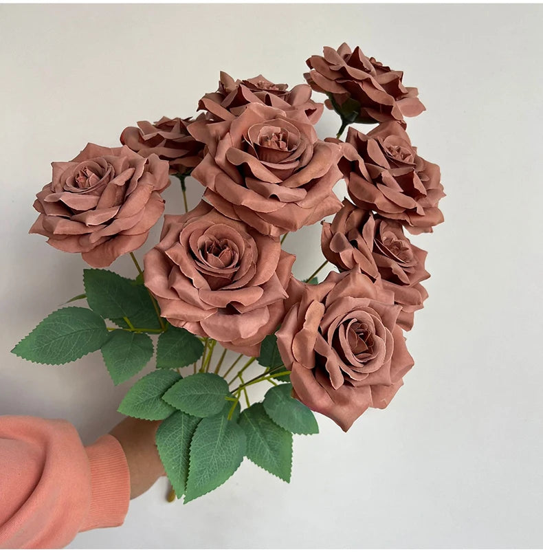 Ramo de rosas de diamantes de 9 cabezas – Rosas artificiales sintéticas con detalles de diamantes brillantes, arreglo floral realista para boda, decoración del hogar, sala de estar y regalo