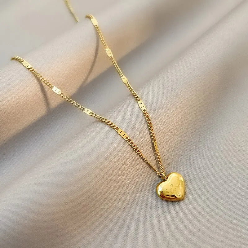 1pc Gold Color Peach Heart Necklace for Women Simple Fashion Love Engraved Collarbone Chain Holiday Gift