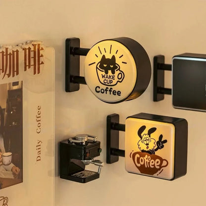 Imán LED retro para nevera con forma de cafetería – Decoración en miniatura iluminada para nevera con diseño de tablero perforado