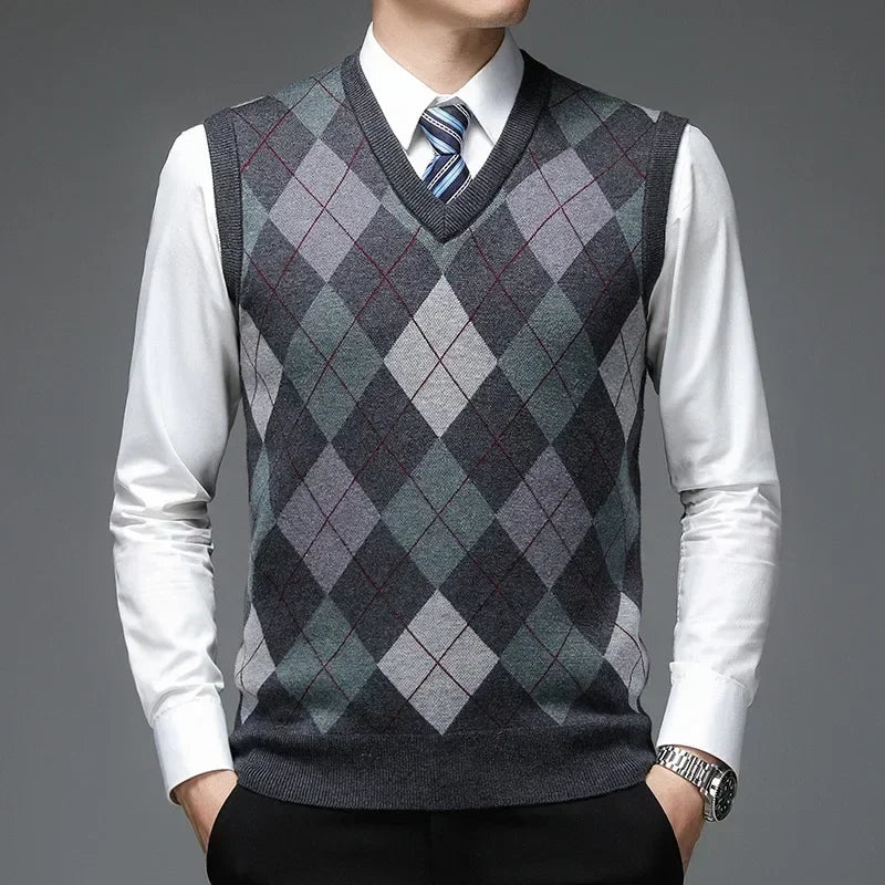 2026 Men’s Casual Knitted Sweater Vest – V-Neck Jacquard Plaid Sleeveless Pullover Top for Business, Office & Everyday Wear