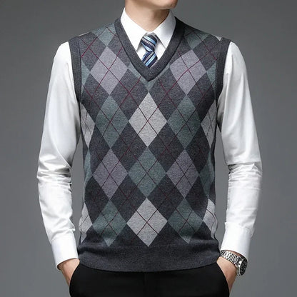 2026 Men’s Casual Knitted Sweater Vest – V-Neck Jacquard Plaid Sleeveless Pullover Top for Business, Office & Everyday Wear