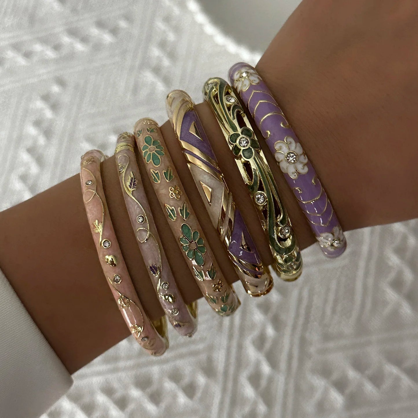 Elegante pulsera de esmalte de flores con circonitas – Pulsera retro chapada en oro con ojo turco floral para mujer | Joyería de moda para fiesta