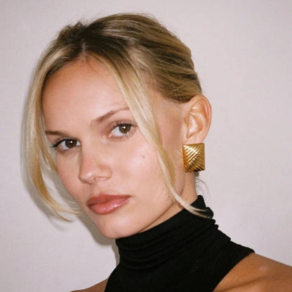 Pendientes de Moda Llamativos de Acero Inoxidable Chapado en Oro Círculo Geométrico Retorcido Vintage para Mujer