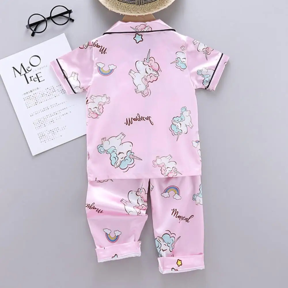 Conjunto de Pijama de Verano para Niñas – Conjunto de Pijama de Satén de Unicornio de Dibujos Animados de 2 Piezas | Ropa de Dormir Suave para Niños Pequeños con Aire Acondicionado