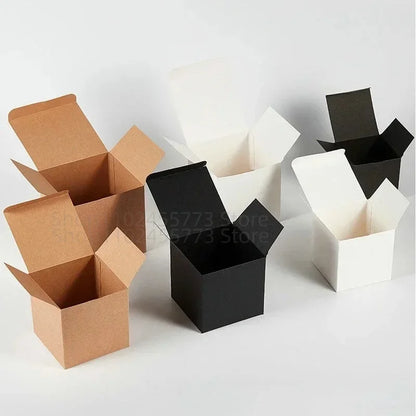 20/50PCS Cajas de Regalo Kraft – Cajas Plegables de Cartón Blancas y Negras para Recuerdos de Bodas, Caramelos y Empaques