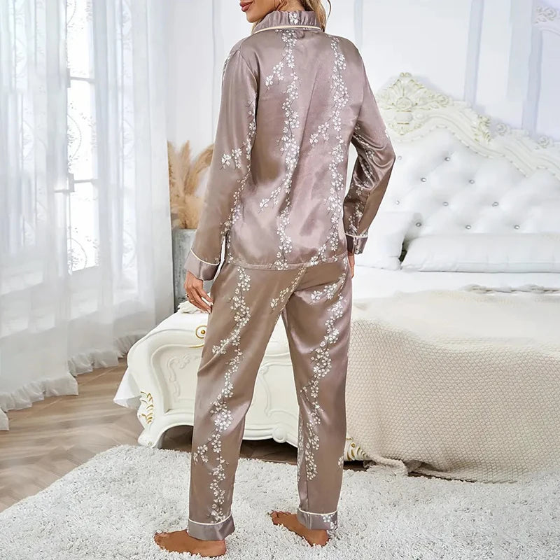 Women's Satin Pajama Set – 2-Piece Long Sleeve Button-Up Top & Pants, Soft Autumn Sleepwear & Loungewear