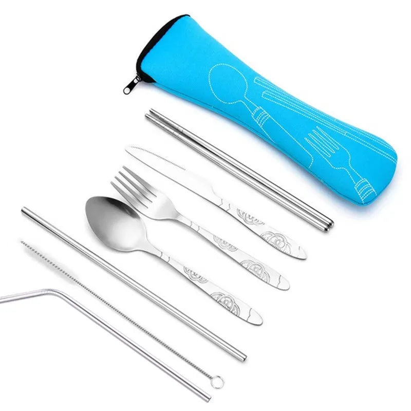 Ensemble de couverts de voyage en acier inoxydable 7 pièces – Couteau, fourchette, cuillère, baguettes et paille portables avec sac de transport pour le camping en plein air, les pique-niques, l'école et les repas quotidiens