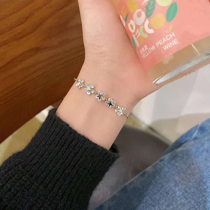 Women’s Fashion Four Leaf Grass Gold Color Adjustable Bracelet Korean Style Wedding Party Jewelry