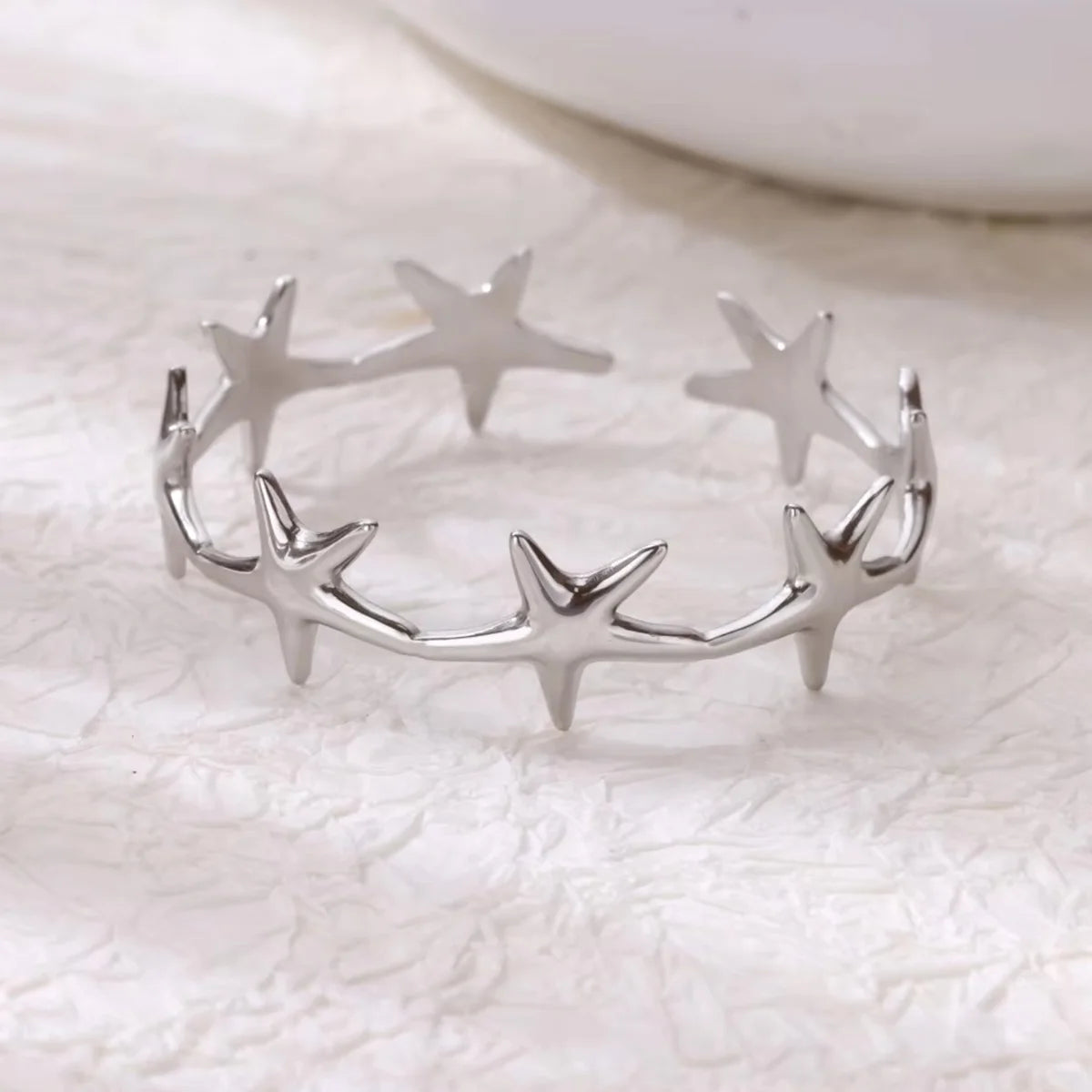 Stainless Steel Open Flower & Leaf Bangle Bracelet – Gold Geometric Cuff Bracelet for Women & Men | Minimalist Fashion Jewelry