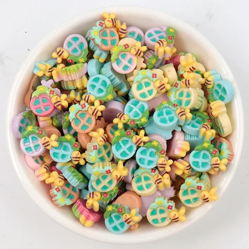 30/300pcs Mini Breloques en Résine Bonbon Fleur Amour – Mignons Accessoires de Bricolage pour Nail Art, Barrettes à Cheveux, Scrapbooking, Bijoux Faits Main et Projets Créatifs pour Enfants