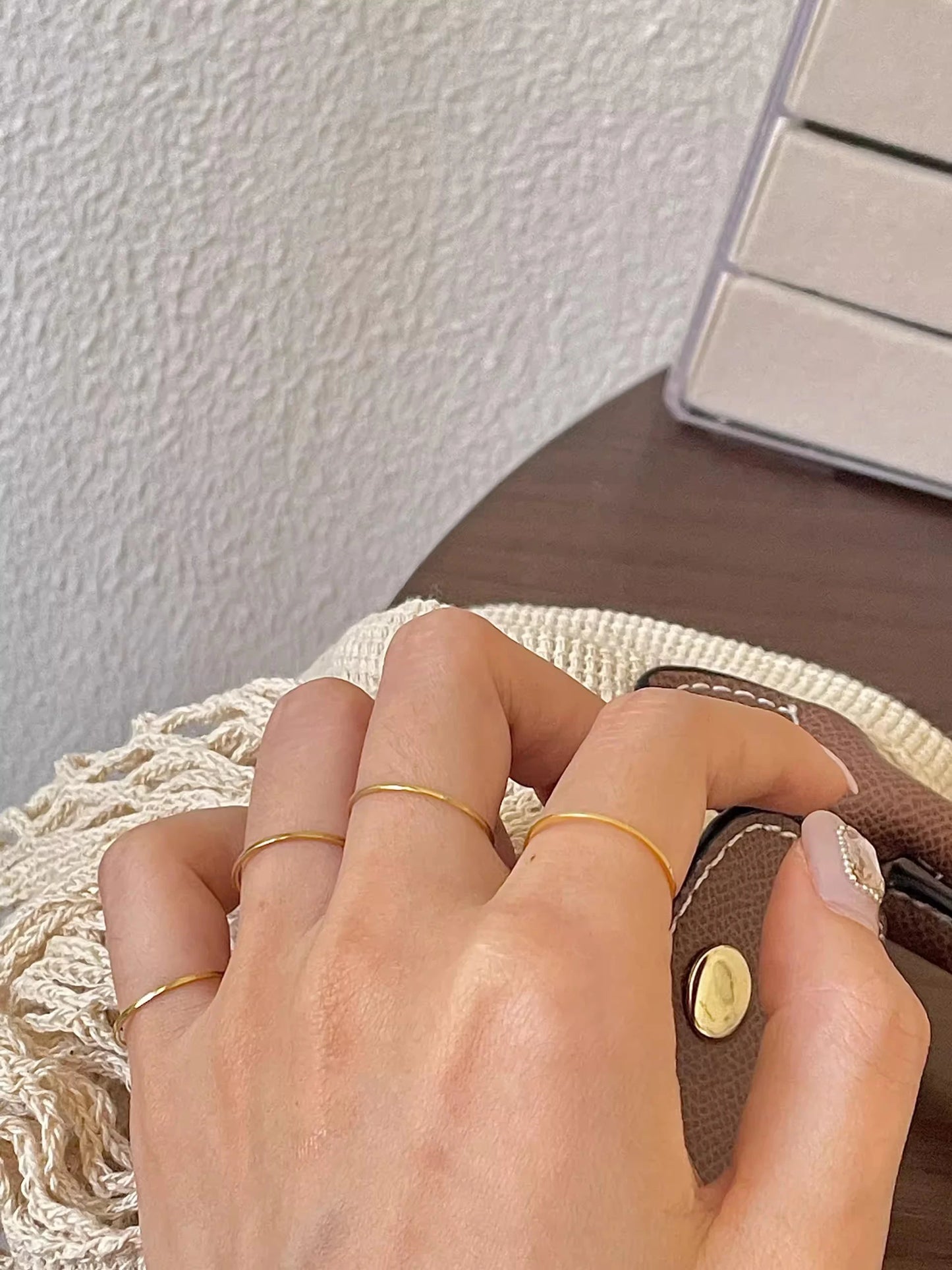 Anillo de Acero Inoxidable 316L Chapado en Oro PVD de 18K Ultrafino – Banda Apilable Minimalista de 0.5mm Resistente al Deslustre para Mujer