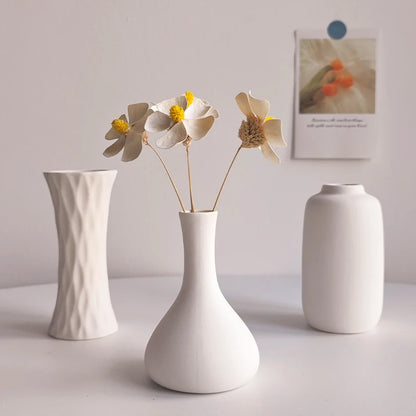 Florero Nórdico de Cerámica Blanca – Jarrón Decorativo Moderno para Sala de Estar, Decoración del Hogar y Escritorio