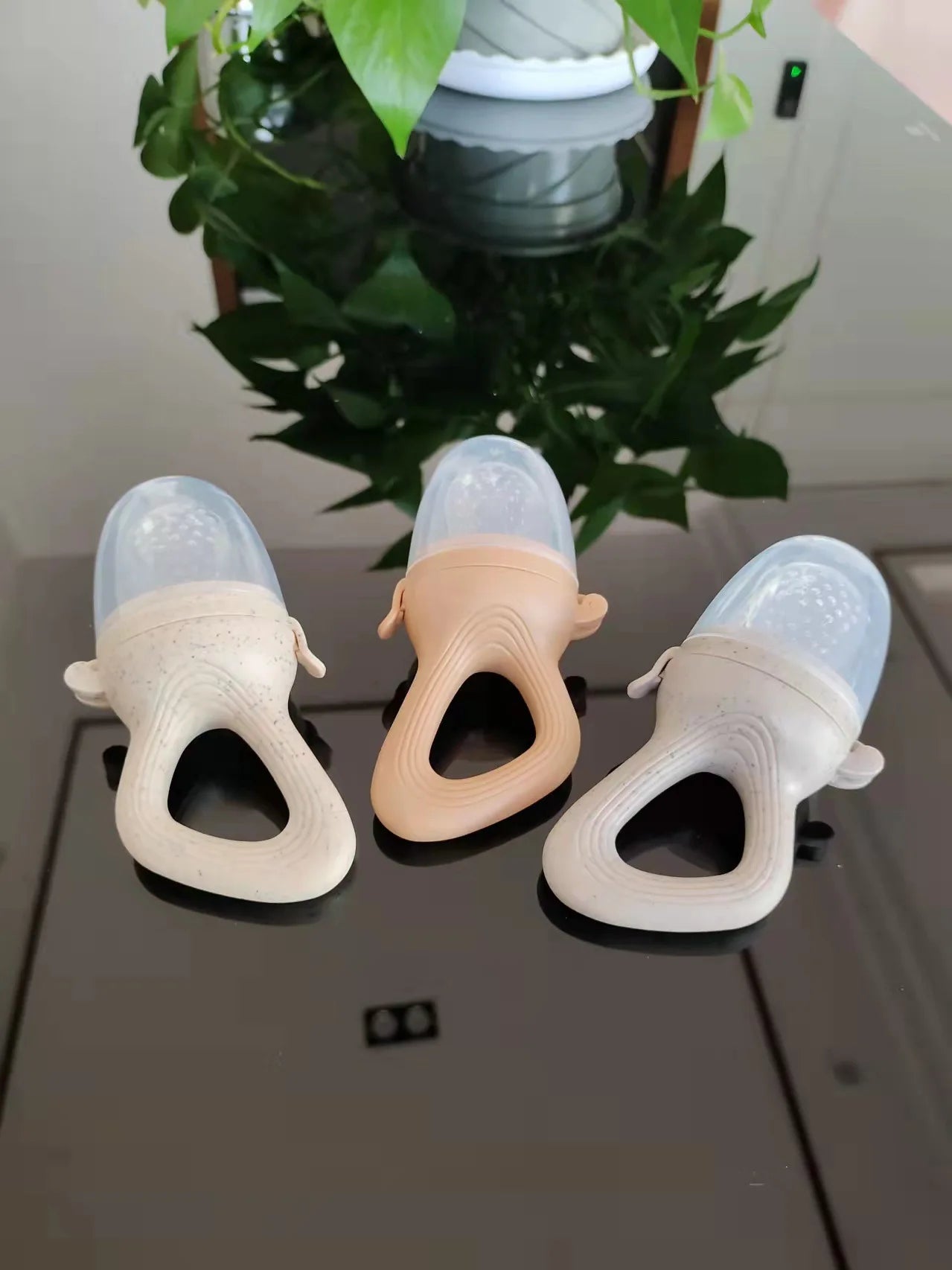 Silicone Baby Fruit Feeder Pacifier – Fresh Food & Teething Feeder with Protective Cover
