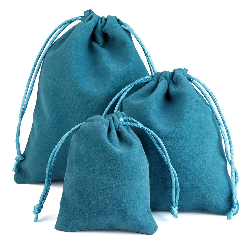 Sachets Cadeaux en Velours (10 pièces) – Pochettes Souples pour Bijoux (Bagues, Boucles d'Oreilles, Colliers), Petits Cadeaux, Faveurs de Mariage et Emballages de Noël