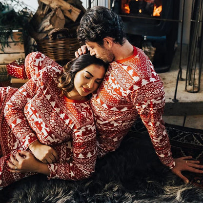 Mommy & Me Christmas Pajamas Set 2026 – Soft Cute 2-Piece Family Sleepwear for Adults & Kids, Matching Xmas Look Holiday Outfits
