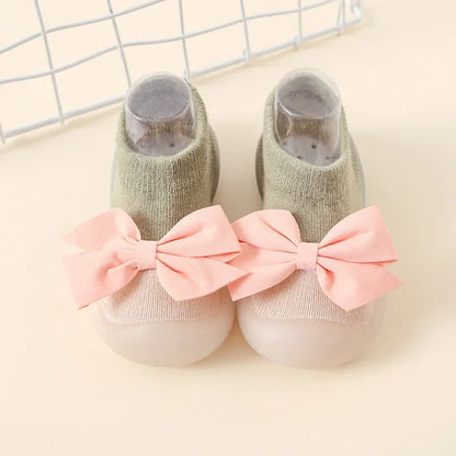 Zapatos y calcetines primeros pasos para bebés – Bonitas zapatillas de dibujos animados para bebés con suela de goma suave para niños y niñas