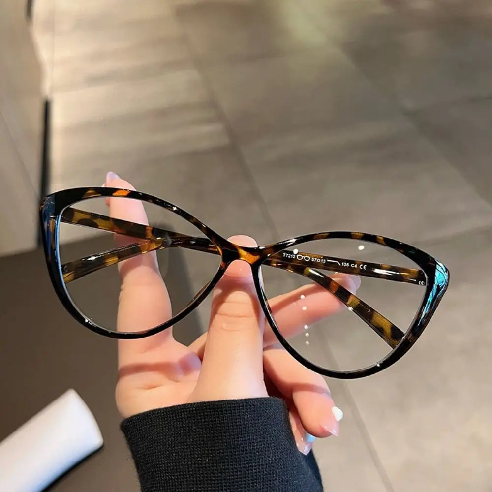 Y2K Retro Oval Glasses for Women – Sweet & Cool Vintage Eyewear with Anti-Blue-Light Lenses for Reading & Computer Use
