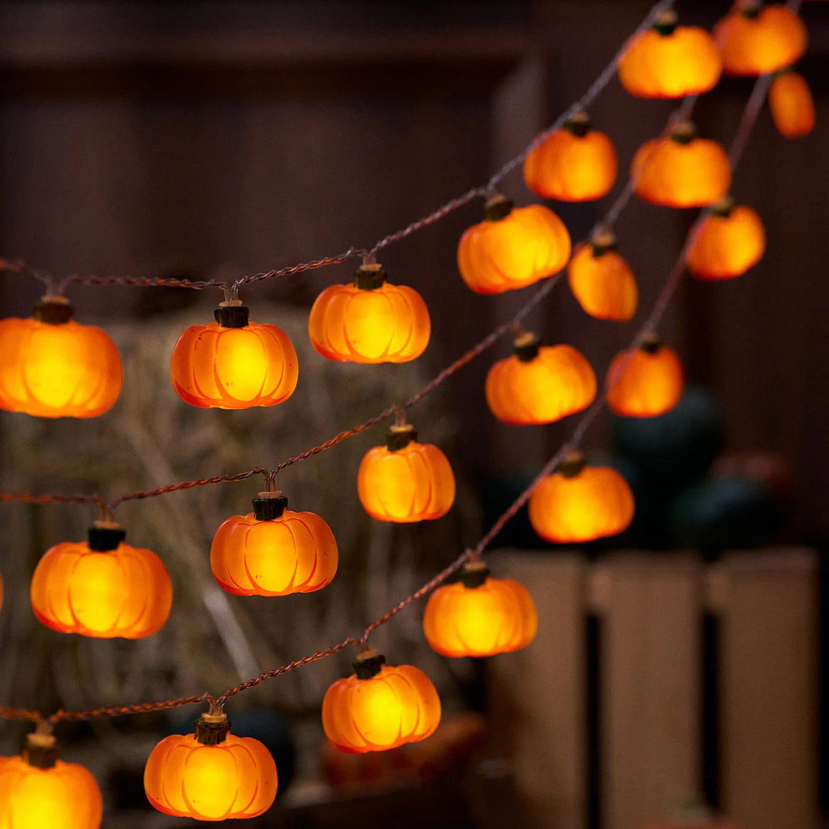 1.5M/3M Halloween LED Pumpkin String Lights – Maple Leaf & Nut Design Hanging Lights for Halloween, Thanksgiving, Christmas & Party Home Decor