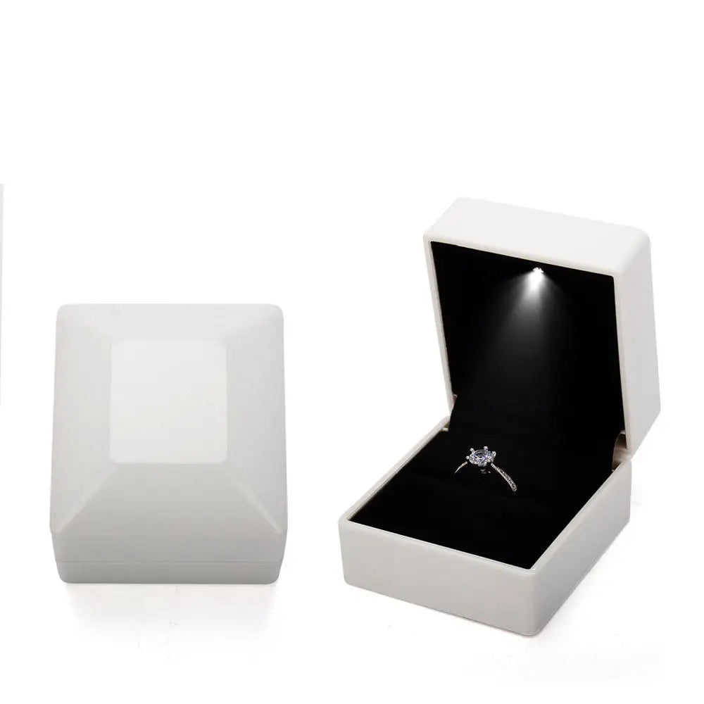 LED Velvet Jewelry Gift Box for Rings, Necklaces & Pendants – Luxury Lighted Proposal, Engagement & Wedding Display Case