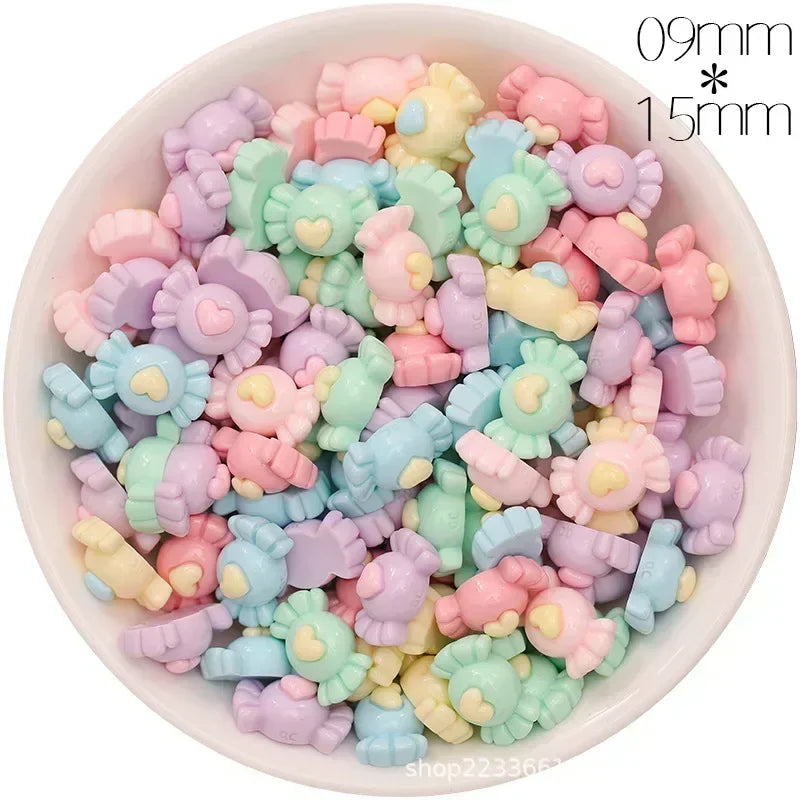 30/300pcs Mini Breloques en Résine Bonbon Fleur Amour – Mignons Accessoires de Bricolage pour Nail Art, Barrettes à Cheveux, Scrapbooking, Bijoux Faits Main et Projets Créatifs pour Enfants