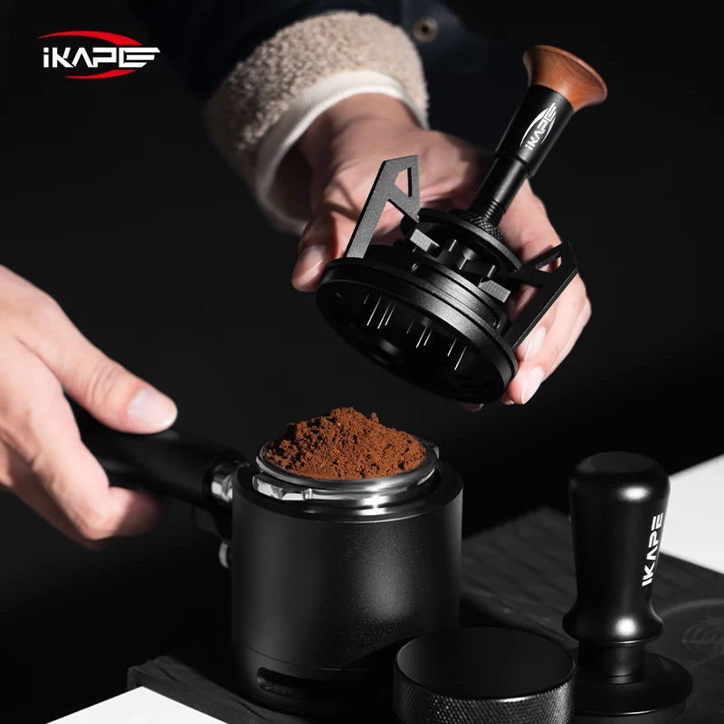 IKAPE V3 Herramienta WDT para Espresso – Agitador de café giratorio con embudo dosificador y soporte, Herramienta de distribución de espresso para baristas, Posos de café y accesorios para cafetería casera