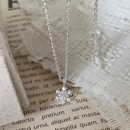 925 Sterling Silver Snowflake Pendant Necklace for Women – Delicate Collarbone Chain Fashion Jewelry, Elegant Gift for Girlfriend