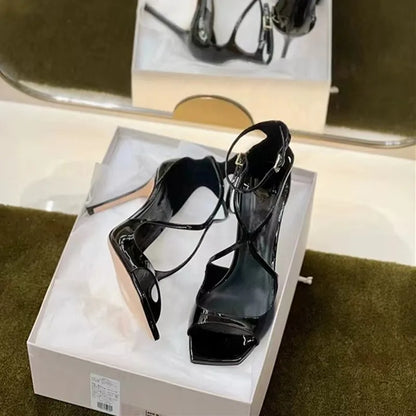 Sandalias de gladiador de charol para mujer – Zapatos de tacón alto de aguja con puntera abierta y correa al tobillo, sexys, para fiesta de verano