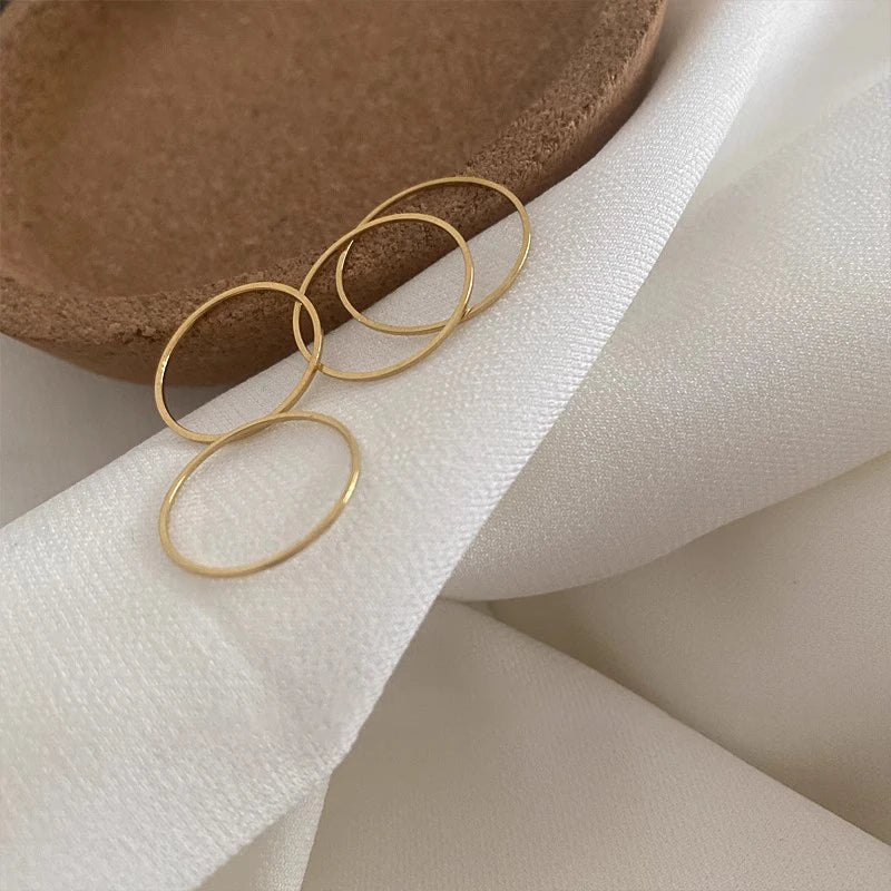 Anillo de Acero Inoxidable 316L Chapado en Oro PVD de 18K Ultrafino – Banda Apilable Minimalista de 0.5mm Resistente al Deslustre para Mujer