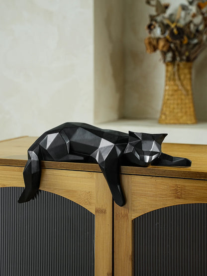Geometric Lying Cat Statue – Modern Black & White Decorative Figurine for Home, Office, Table & Shelf Décor