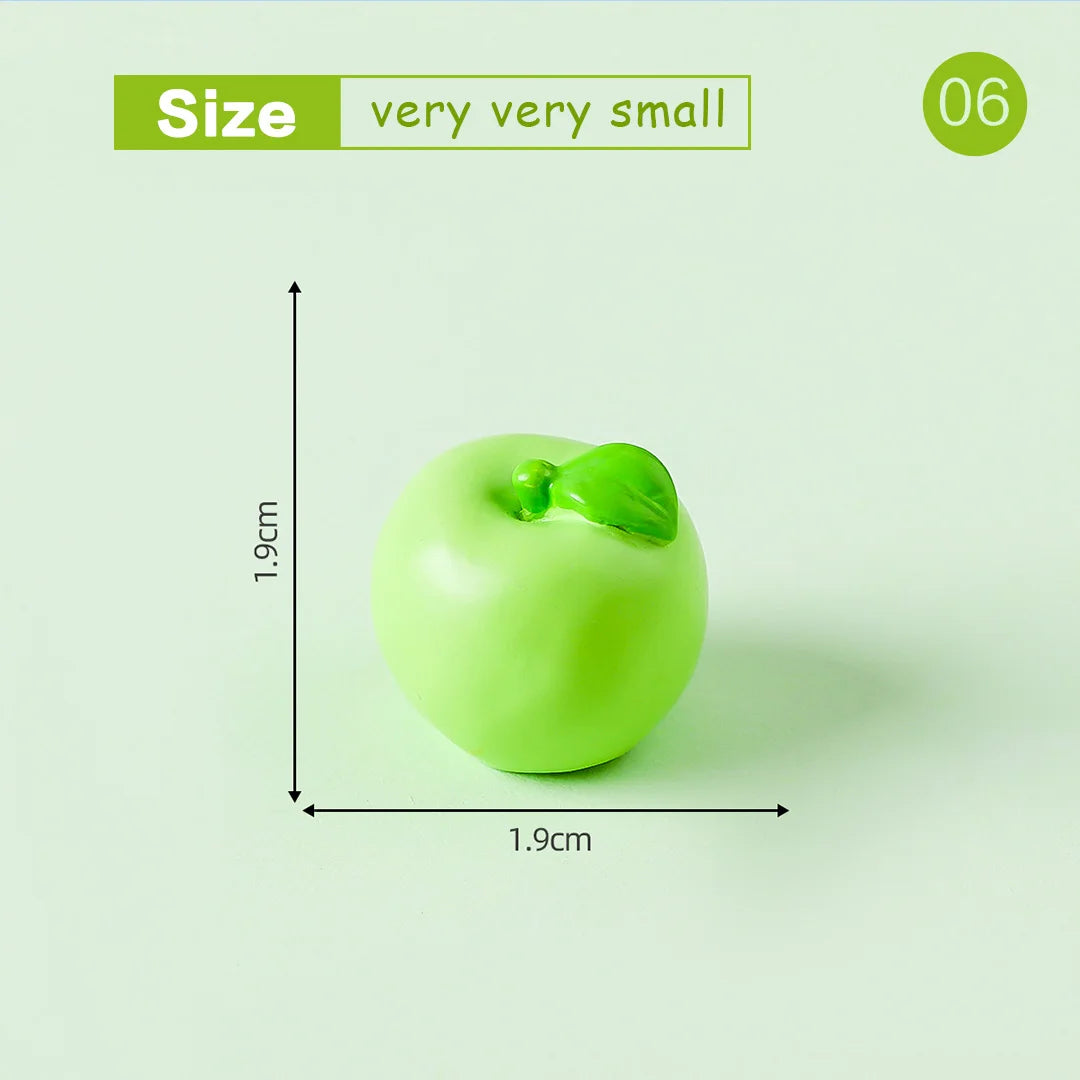 Lot de 10 mini figurines de fruits – Miniatures de fruit du dragon, noix de coco, melon d'eau, orange, pomme, banane et ananas pour la décoration de jardin miniature, les scènes de maison de poupée, les pots de plantes et les loisirs créatifs