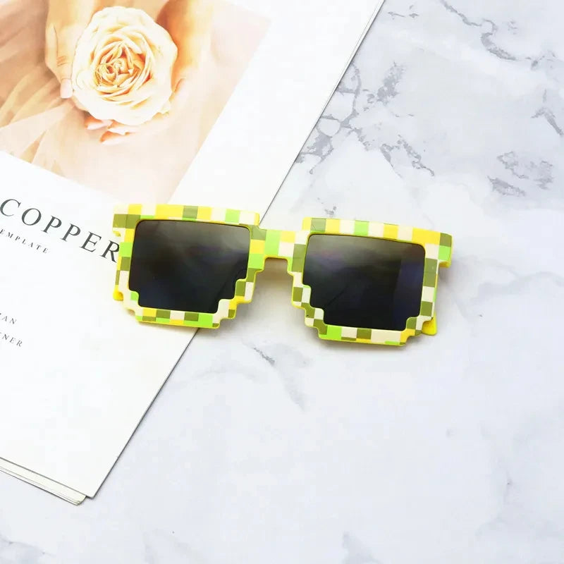 Funny Kids Pixel Sunglasses – Square Mosaic Cosplay Eyewear for Action Game-Themed Parties, Costume Accessories & Children's Gifts