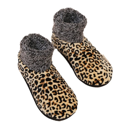 Leopard Print Floor Socks – Warm Fall & Winter Home Socks for Women & Men, Soft Snow & Carpet Slipper Socks with Non-Slip Sole