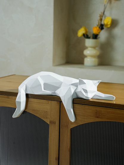 Geometric Lying Cat Statue – Modern Black & White Decorative Figurine for Home, Office, Table & Shelf Décor