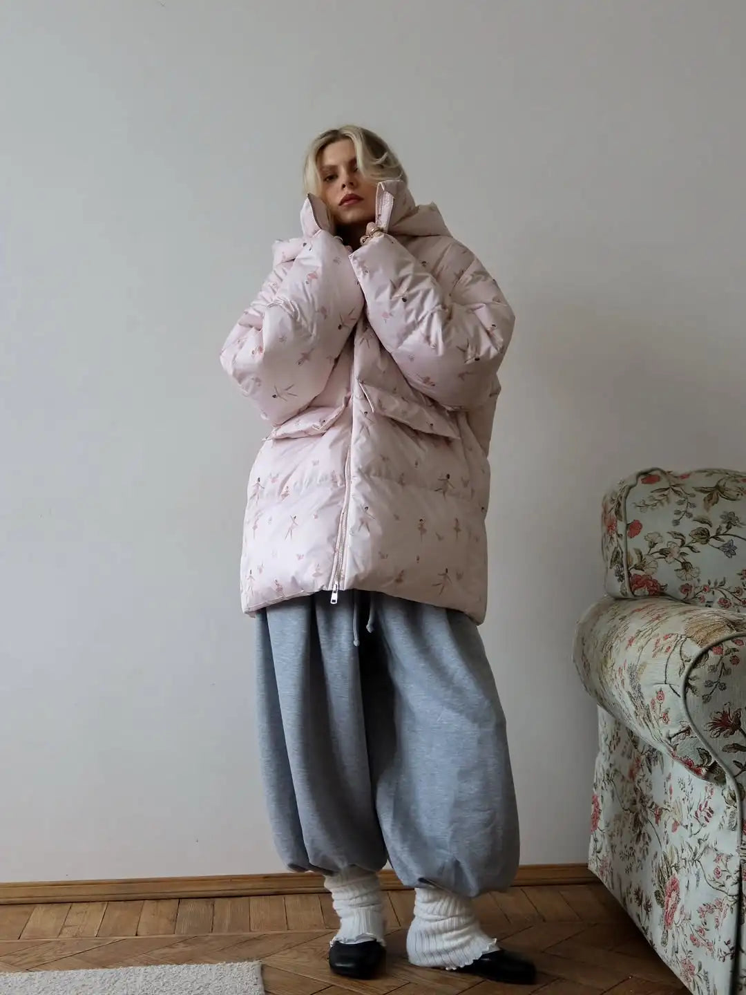 Women’s Winter Printed Coat & Pants 2-Piece Set – Warm Stand Neck Hooded Cotton Jacket with High-Waisted Pants, Chic Casual Outfit