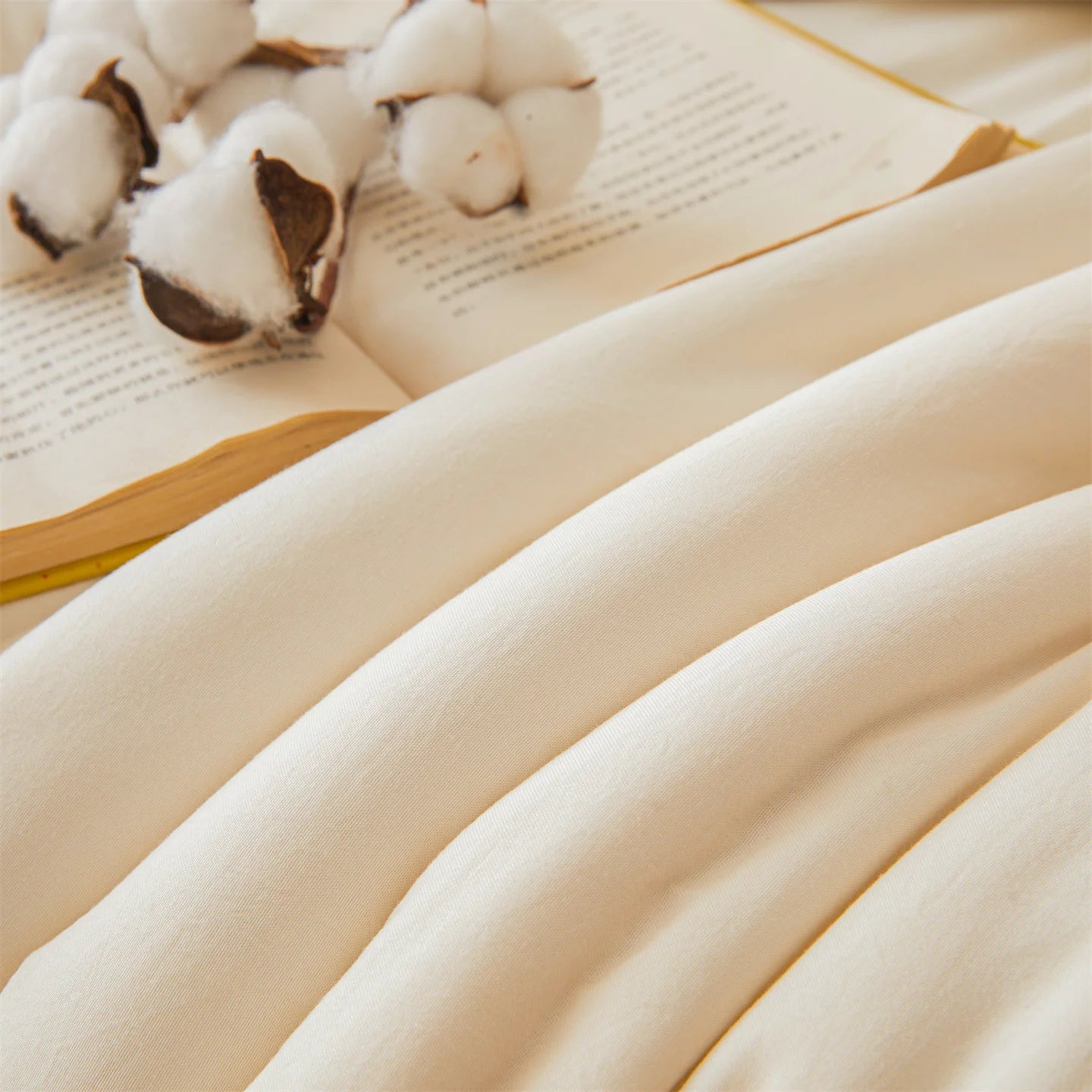 100% Cotton Filled Comforter – Soft Lightweight Warm Winter Quilt for Autumn & Cold Weather Bedding