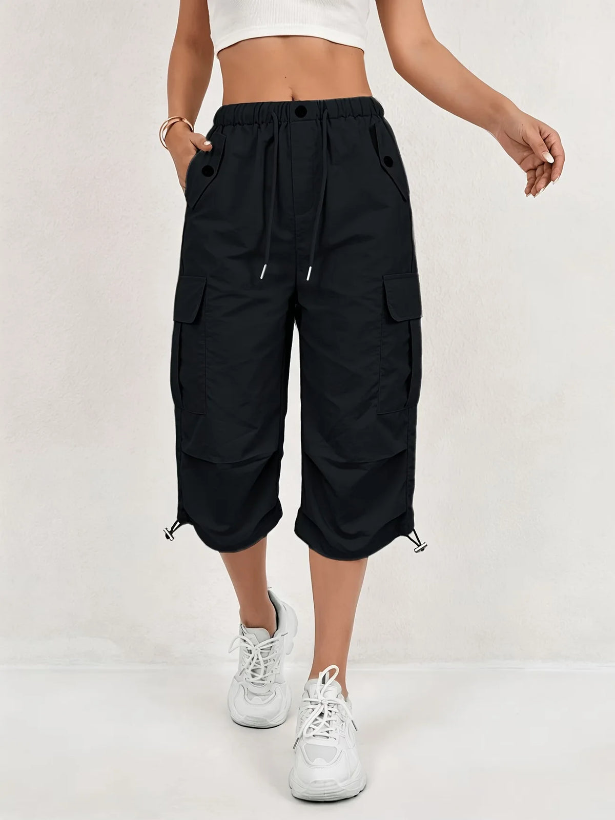 Women's Lightweight Cargo Pants – Quick-Dry Knee-Length Athletic Trousers with Multiple Pockets, Casual Outdoor & Sportswear