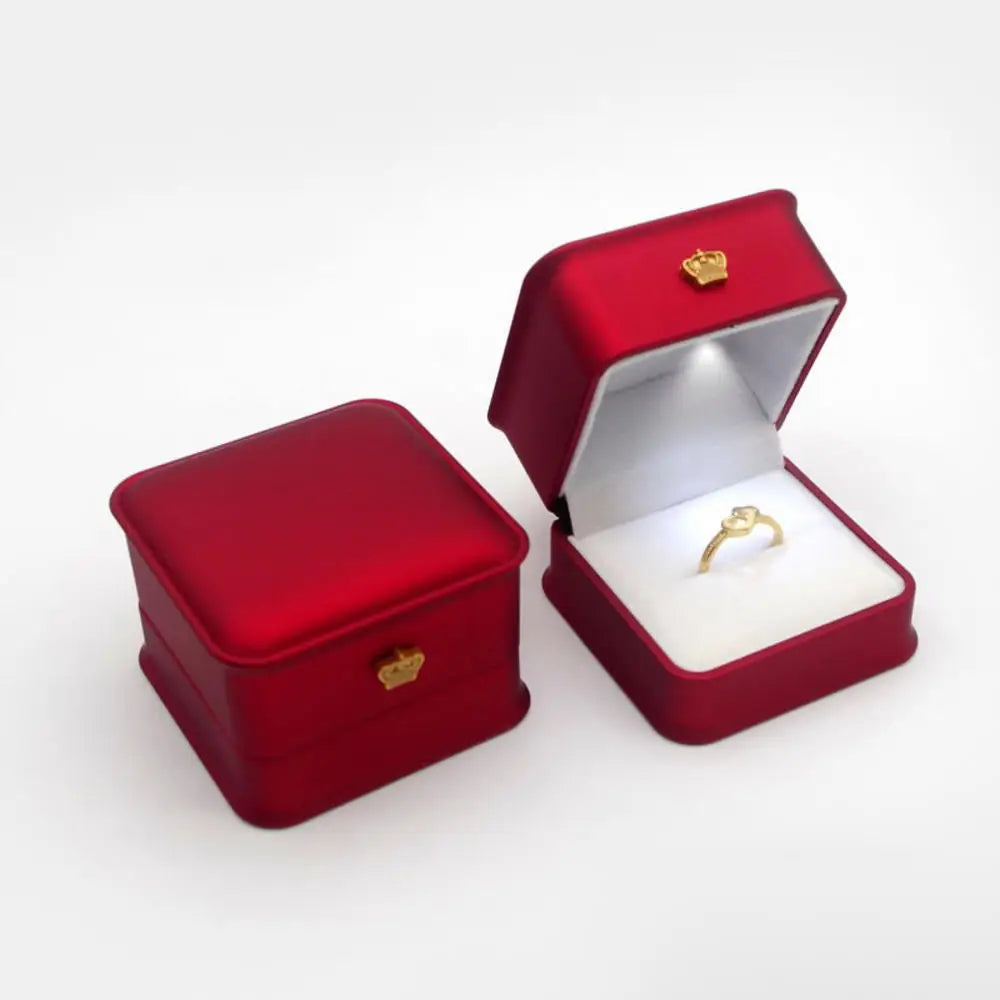 LED Velvet Jewelry Gift Box for Rings, Necklaces & Pendants – Luxury Lighted Proposal, Engagement & Wedding Display Case