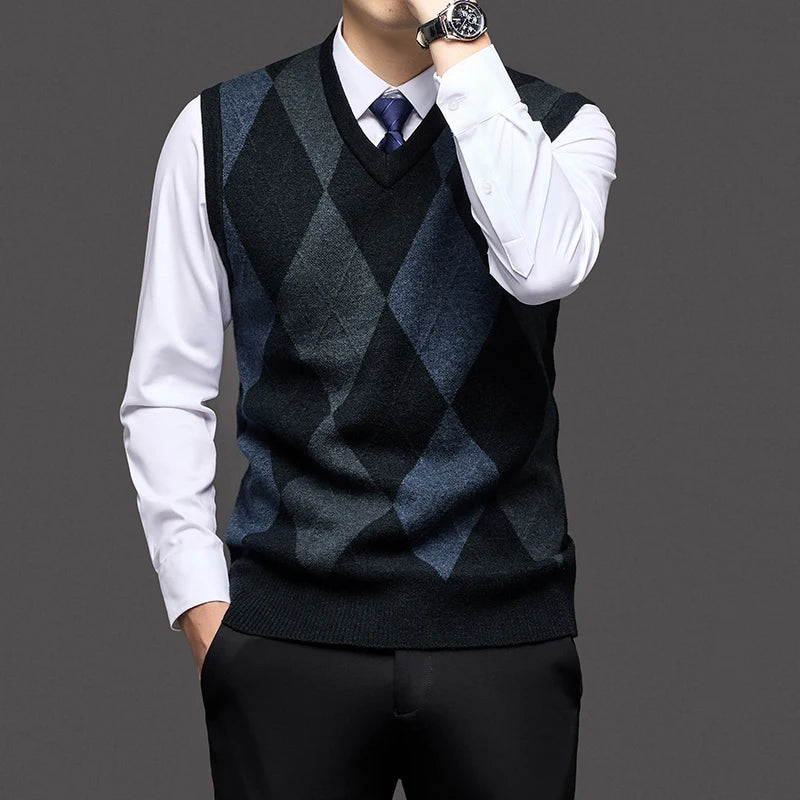 Men’s Autumn Winter Argyle Knit Vest – V-Neck Sleeveless Sweater, Smart Casual Warm Pullover for Slim-Fit Fashion & Everyday Wear