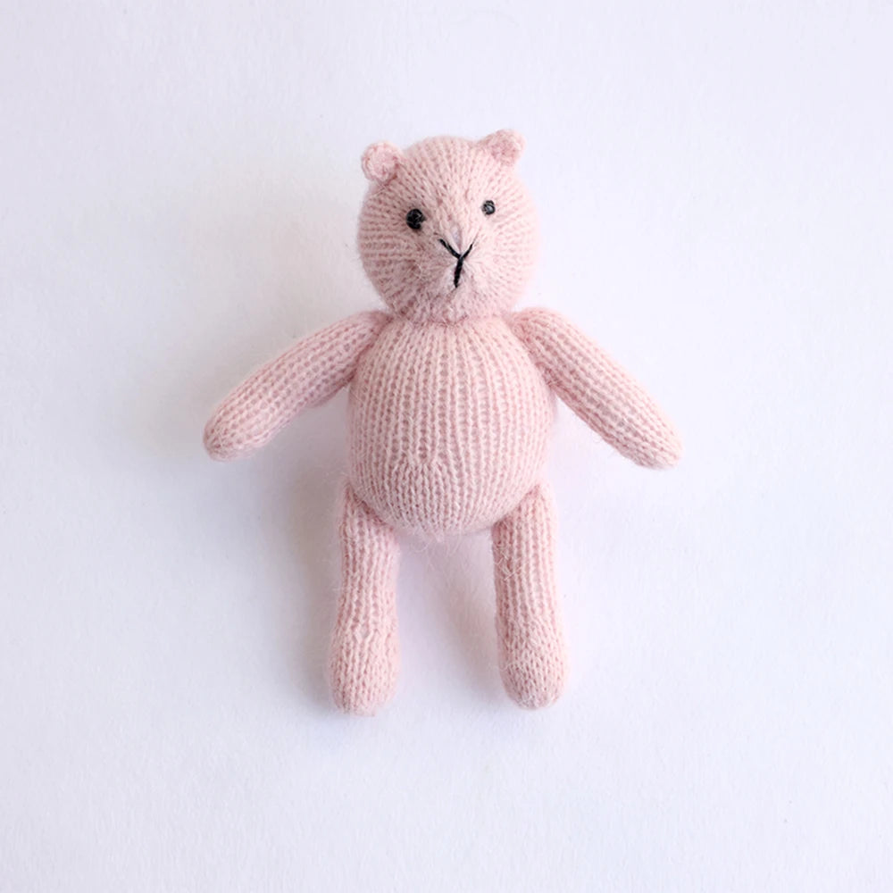 Accessoire Photo Ours en Peluche Tricoté Fait Main – Adorable Poupée Animal en Mohair au Crochet pour Séances Photo de Nouveaux-Nés & Stylisme Studio