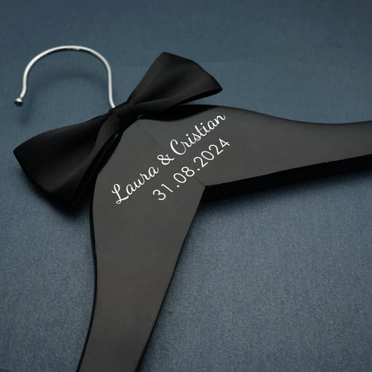Percha de boda personalizada – Percha grabada para vestidos de novios con nombres y fecha de la boda