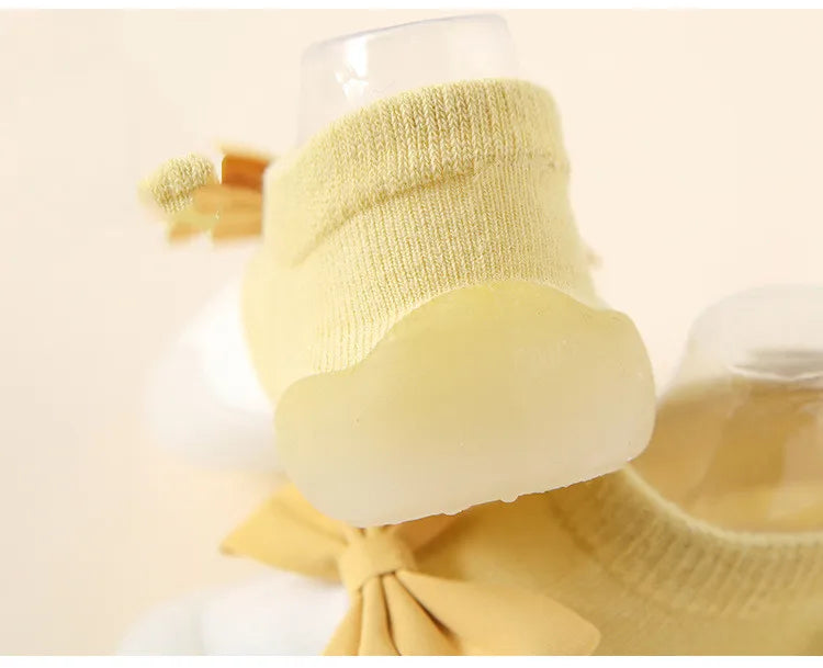 Zapatos y calcetines primeros pasos para bebés – Bonitas zapatillas de dibujos animados para bebés con suela de goma suave para niños y niñas