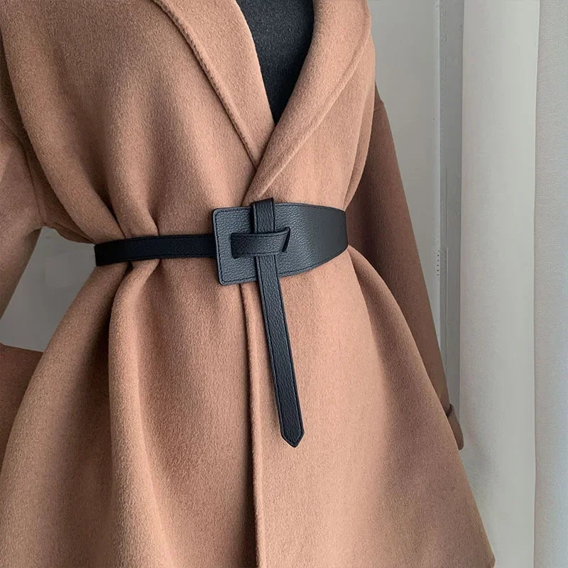 Women's Designer-Style Knot Waist Belt – Soft PU Leather Wide Cummerbund for Coats, Dresses & Fashion Outfits, Elegant Waistband Accessory