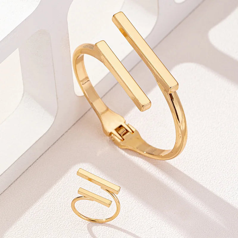 2Pcs Women’s Fashion Geometric Open Bracelet Ring Set Simple Design Trend Holiday Party Gift