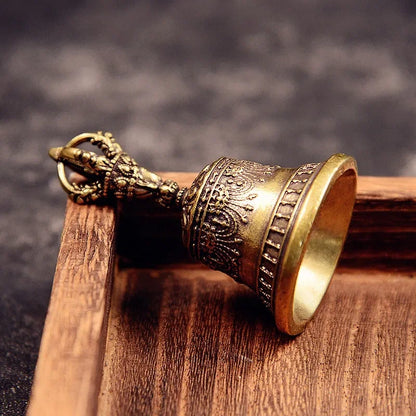 Llavero de Campana Tibetana de Latón – Amuleto de Bronce Hecho a Mano para Accesorios de Coche, Decoración del Hogar y Regalo Creativo