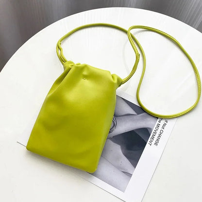 Sac à main en cuir PU pour femmes – Sac à bandoulière et bandoulière grande capacité avec rabat solide, pochette pour téléphone portable