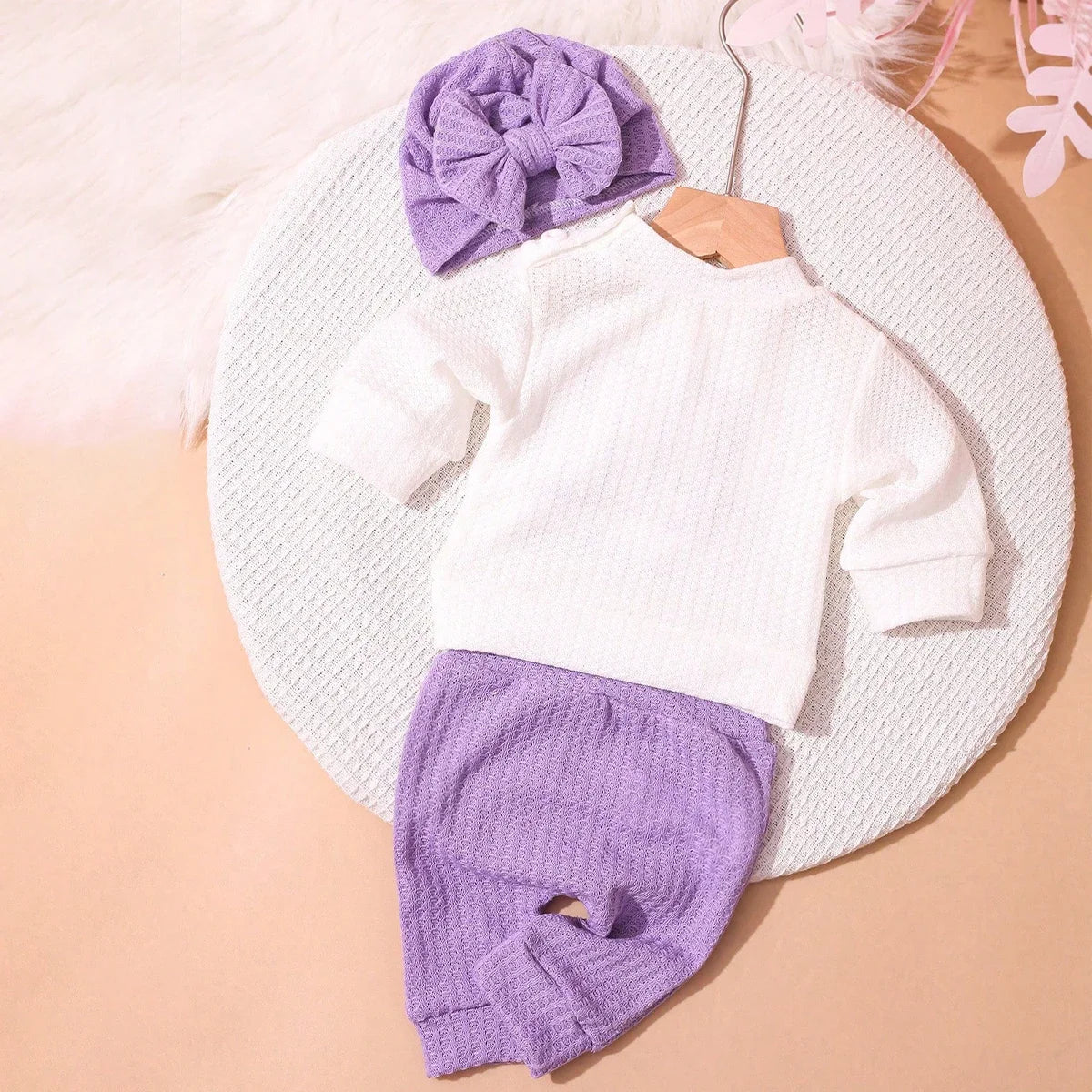 Ysteed "Hello" Embroidered Newborn Photography Prop Set – Baby Bow Sleep Cap & Cute Infant Photoshoot Accessories, HD Photo Studio Set