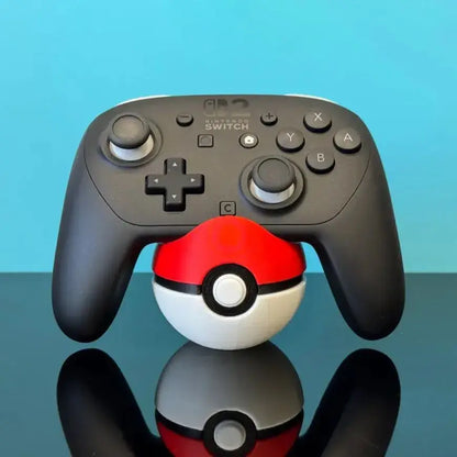 Pokémon Poké Ball Controller Stand – Universal Gamepad Bracket for PS5 / Xbox / Switch Pro Display Rack