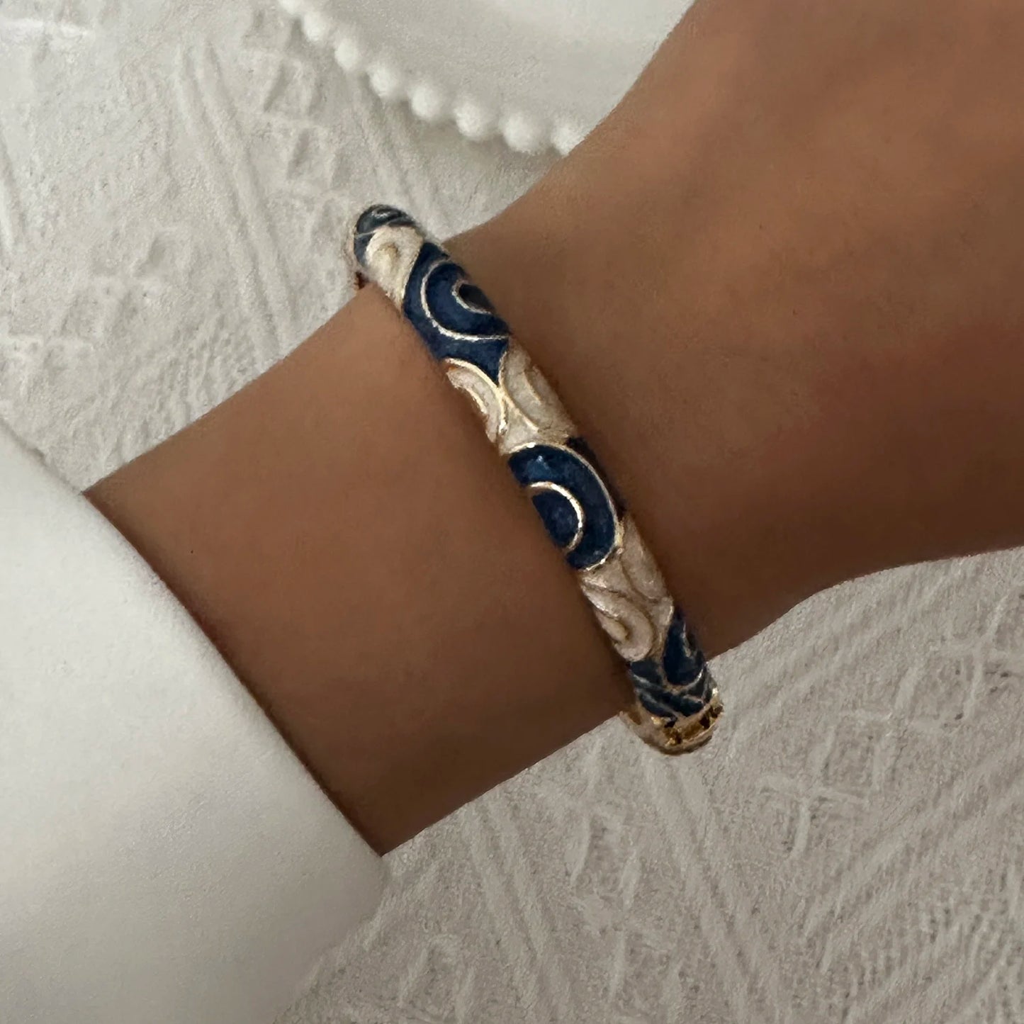 Elegante pulsera de esmalte de flores con circonitas – Pulsera retro chapada en oro con ojo turco floral para mujer | Joyería de moda para fiesta