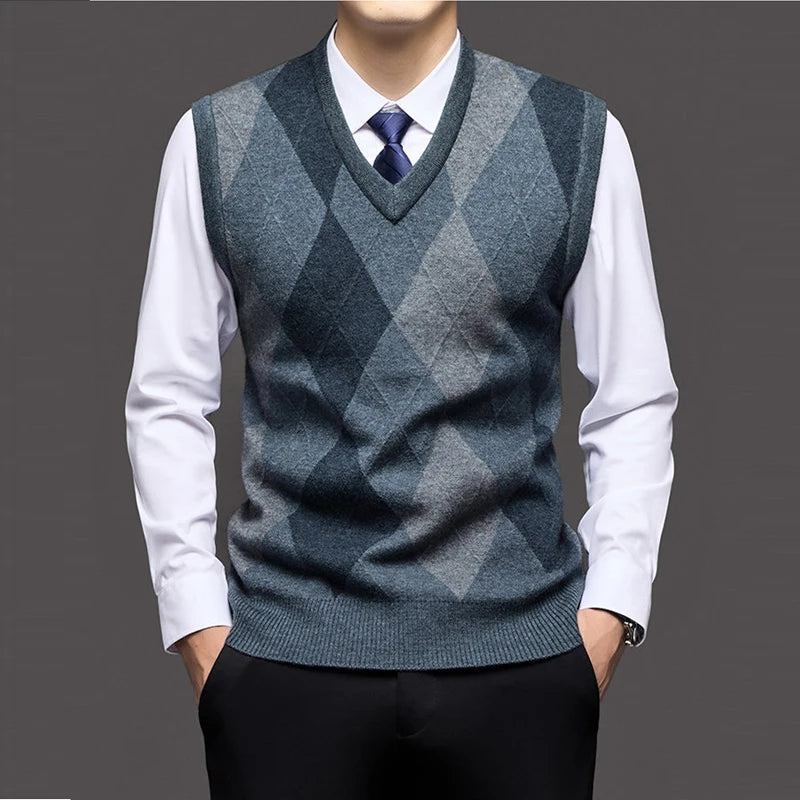Men’s Autumn Winter Argyle Knit Vest – V-Neck Sleeveless Sweater, Smart Casual Warm Pullover for Slim-Fit Fashion & Everyday Wear