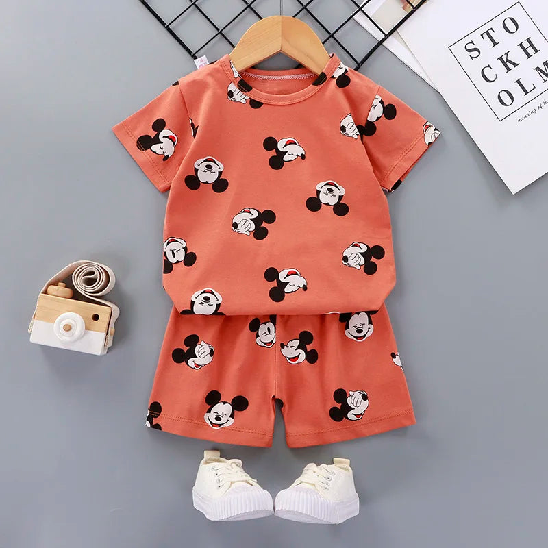 Ensemble d'été Donald Duck pour enfants – Survêtement 2 pièces pour garçons avec t-shirt et short, tenue décontractée pour bébés de 1 à 4 ans, vêtements de jeu confortables pour l'été